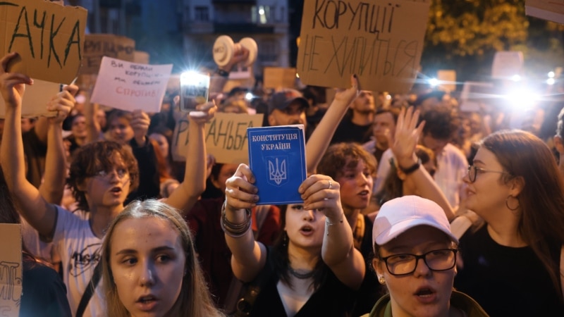 Zelenskyy Promises New Bill After Anti-Corruption Law Sparks Backlash