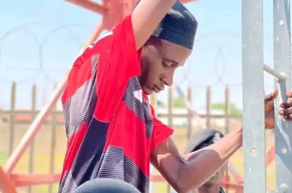 2027 elections: Man climbs telecom mast, demands NNPCL executive joins Bauchi guber race