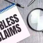 US weekly jobless claims fall; job growth appears steady in July