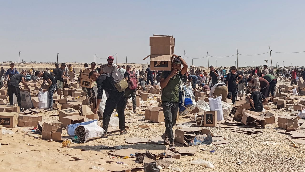 Gov’t instructs IDF to present plan preventing Hamas’s aid looting