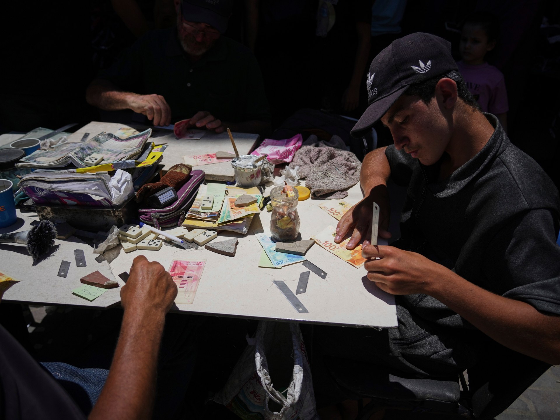 This is what happens when money dies