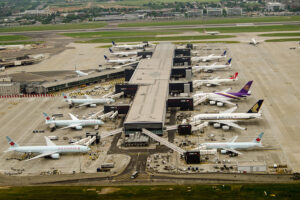 Union chiefs urge government to back Heathrow expansion