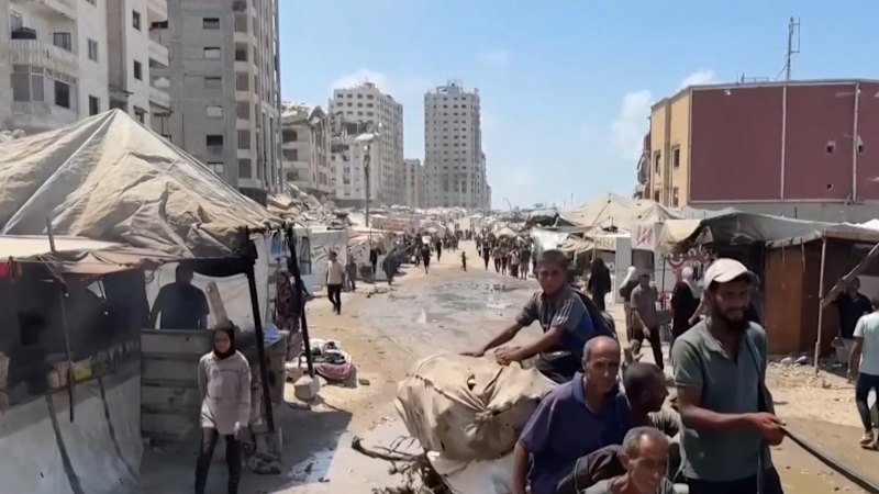 Palestinians flee Gaza City as Israel’s defence forces move in