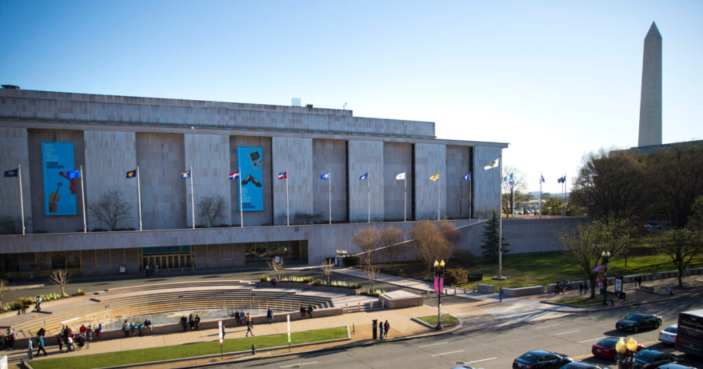 Smithsonian will again include Trump in impeachment exhibit in ‘coming weeks’