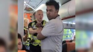Indian man fakes Muslim identity to makes bomb threats on UK flight