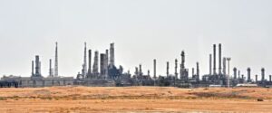 Mirroring US Shale, Saudi Arabia Slows Down Oil Drilling