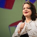 The power of gaming together in a lonely world | Laura Miele