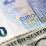 Euro under pressure as US-EU trade deal fails to impress