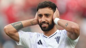 Bruno Fernandes’s stance on Al-Nassr transfer revealed after Cristiano Ronaldo’s side show interest in Man Utd captain