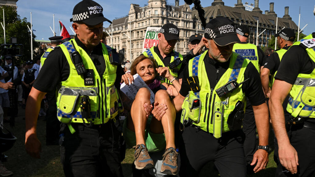 UK police arrest over 466 at protest against banning of Palestine Action group