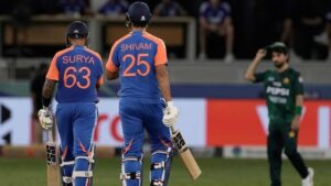 Our Team did Wrong by Not Shaking Hands with Pakistani Players: Indian Fans in Dubai Criticize Their Team
