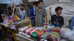 In Gaza, gangs and merchants sell food aid at exorbitant prices