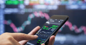 Crypto, Fintech Urge Trump to Stop Bank Data Access Fees