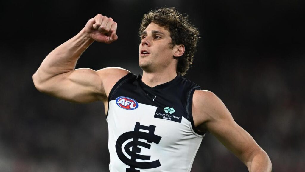 Collingwood launch bombshell bid to lure Charlie Curnow from Carlton