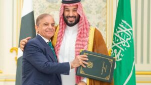 Saudi Arabia and Pakistan sign defence pact amid growing wariness over US
