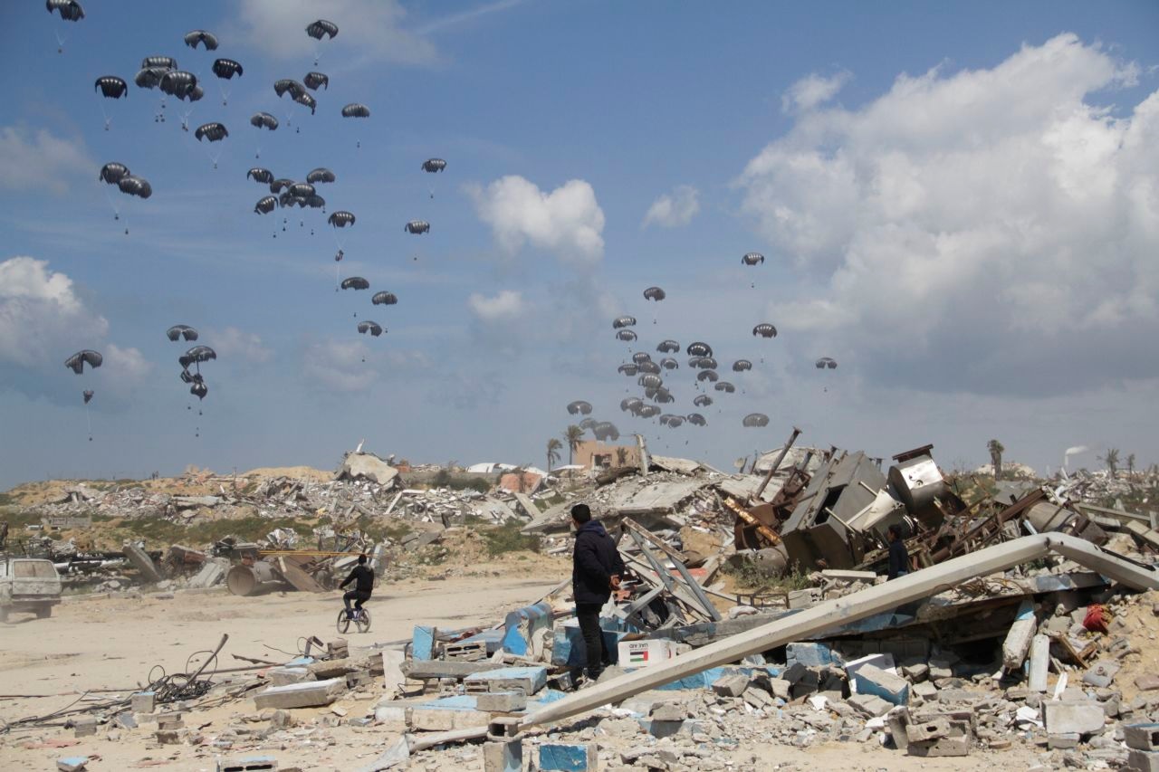 Gaza airdrops a “distraction” from Israel’s aid blockade, charity boss says