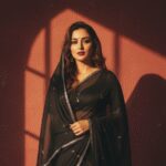 Gemini AI saree photos trend: How to turn your selfie into a retro Bollywood poster with 5+ viral prompts