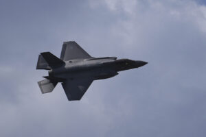 Canada’s defence review makes case to stick with F-35 jets: report