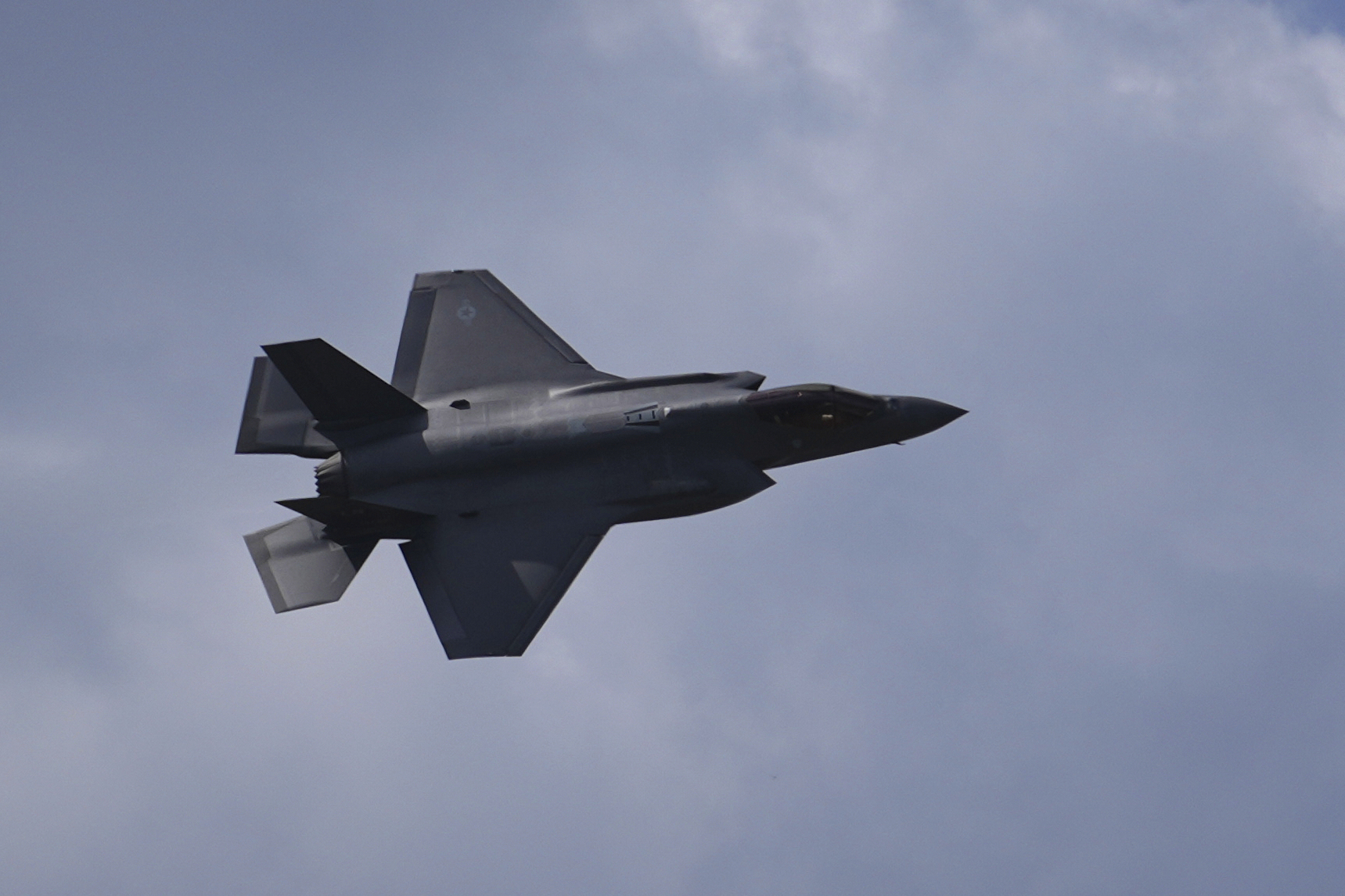 Canada’s defence review makes case to stick with F-35 jets: report