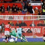 Man Utd Beat Burnley With Last Minute Fernandes Penalty
