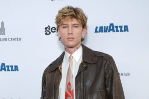 mgk a Style Icon? Fashion Media Awards Say So