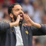France international rejects Man United move