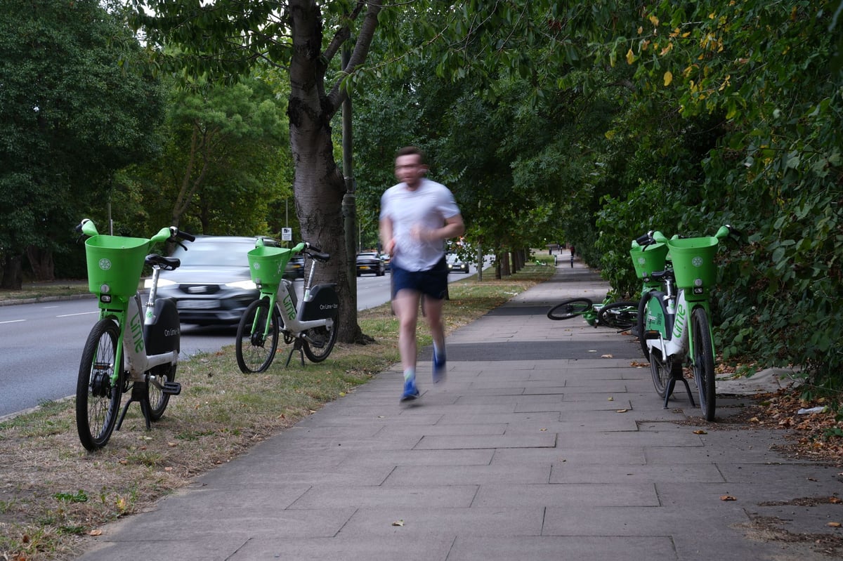 London’s messy e-bike rules mean ‘every bridge is Checkpoint Charlie’