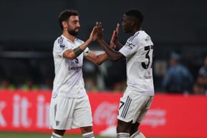 Man United midfielder considers shock exit