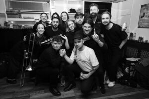 Los Campesinos! Release New Live Album So Close to Heaven (Live at Troxy): Listen