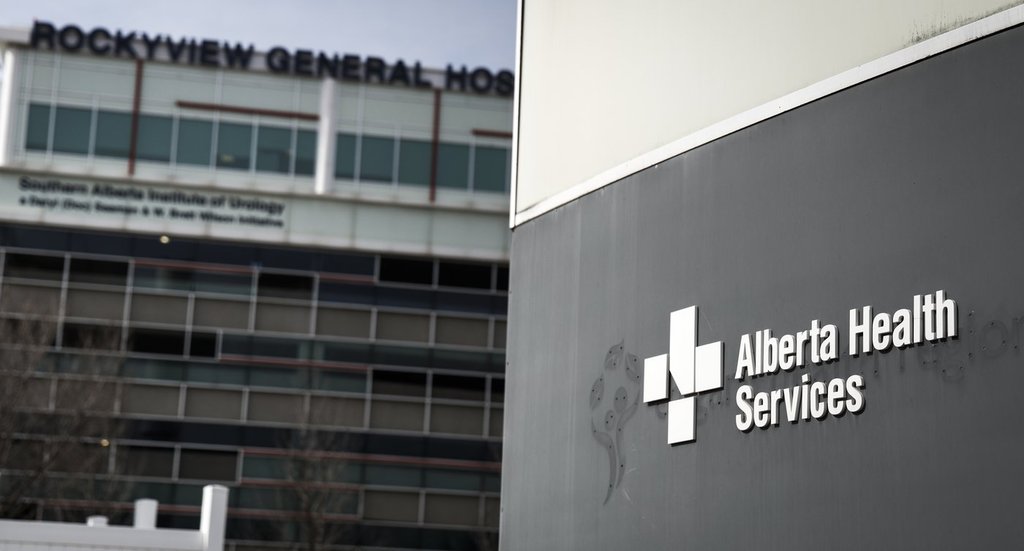 Calgary petting zoo temporarily closed after avian flu cases reported