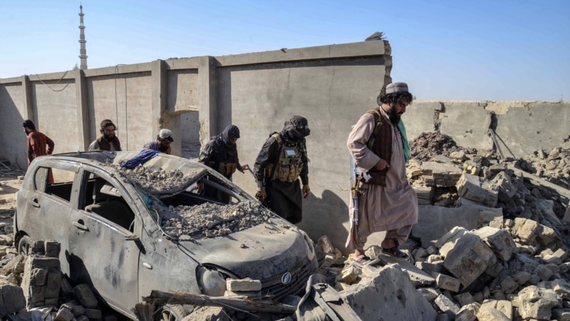 Afghan, Pakistani Negotiators Begin Talks In Doha After Deadly Clashes