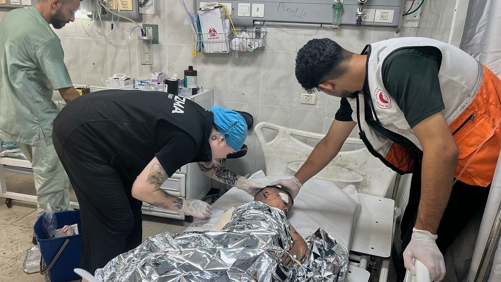 An American Nurse in Gaza City Films Hospital Collapse as Israeli Forces Surround It