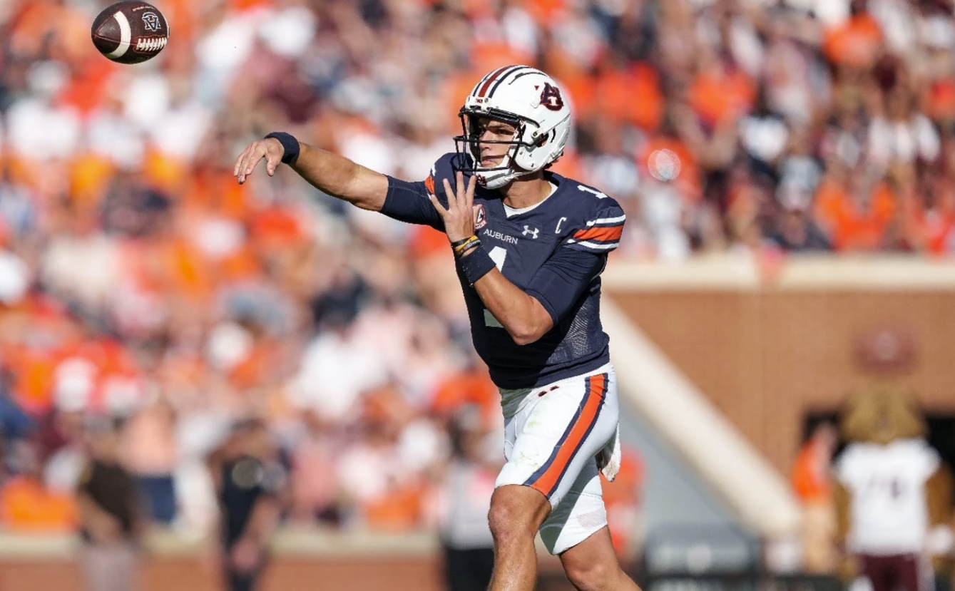 Winnipeg Blue Bombers add former Auburn QB Payton Thorne to negotiation list