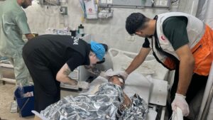 An American nurse in Gaza City films a hospital’s collapse