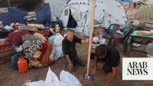 Israeli bombardment pushes more Palestinians out of homes in Gaza City