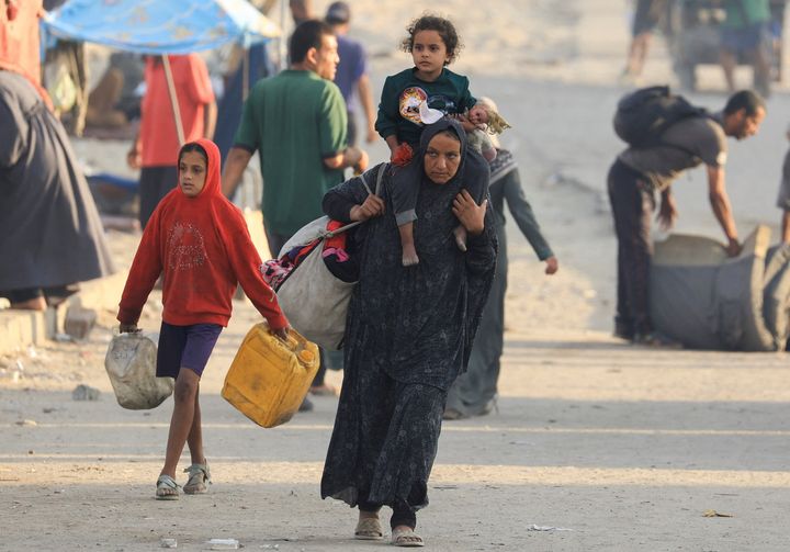 ‘I am here, but my heart and soul is there’ – Doctor evacuated to Dublin says Gaza has been destroyed by conflict