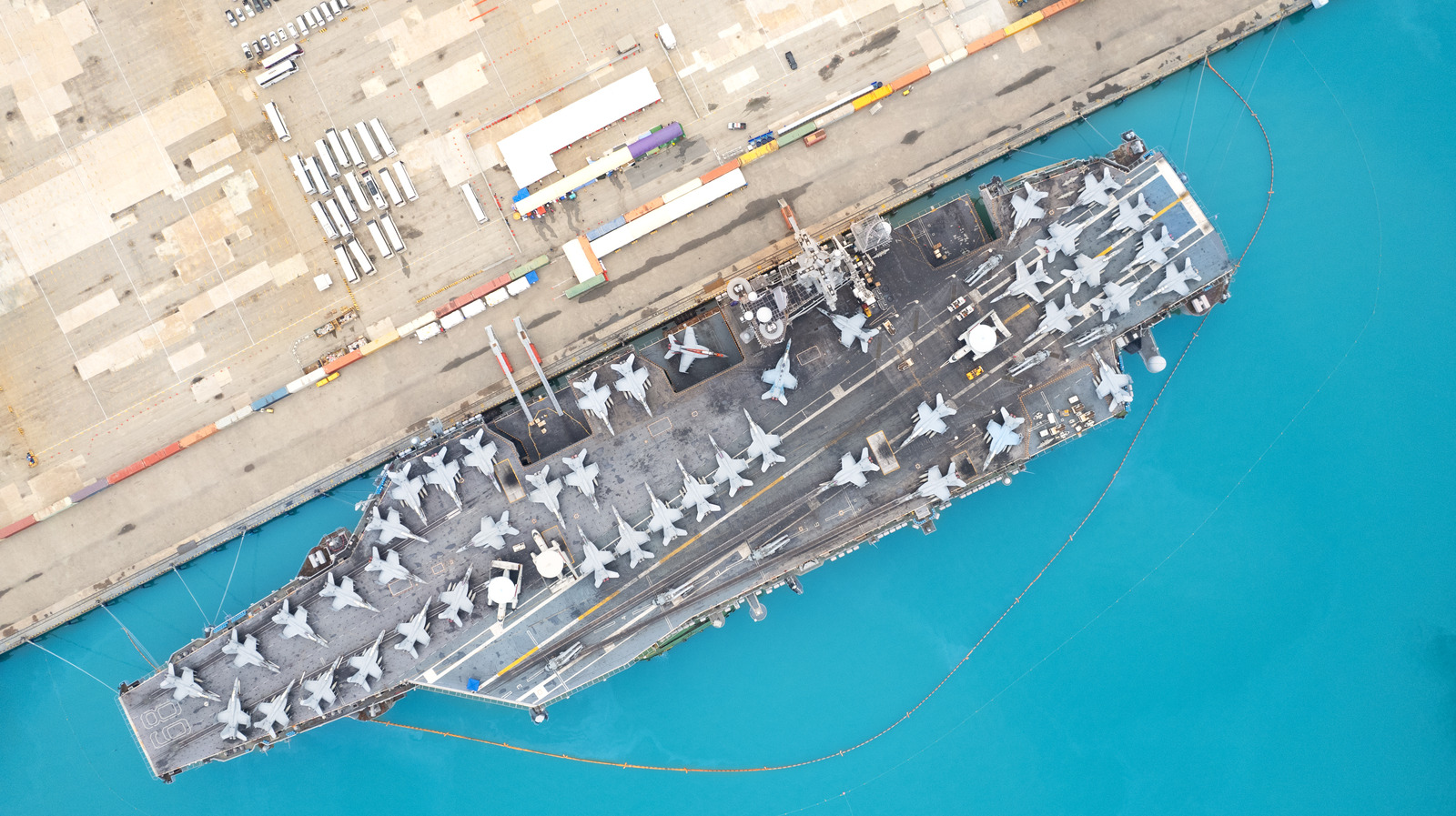 What Makes American Aircraft Carriers So Notoriously Hard To Sink?