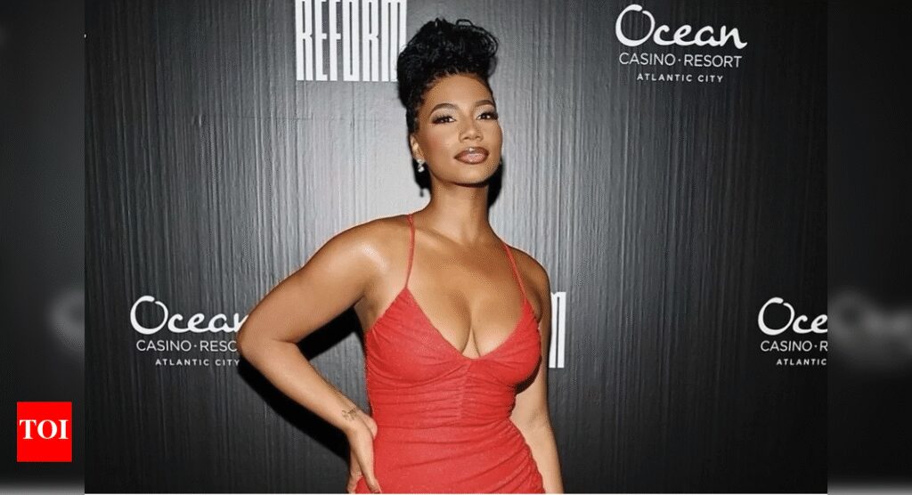 Taylor Rooks just dropped a hot pilates video and fans can’t stop thirsting