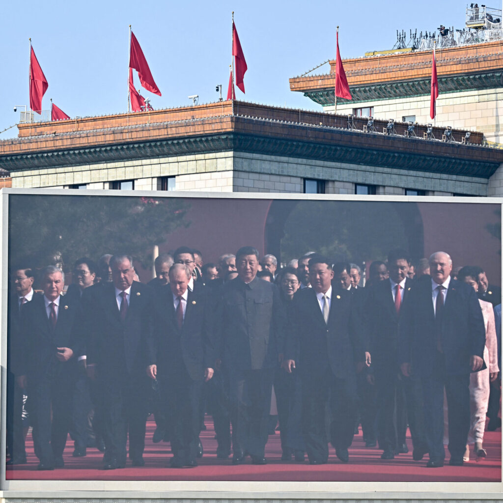 Xi Parades Firepower to Signal That China Won’t Be Bullied Again