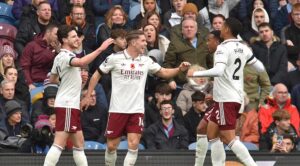 Dominant Arsenal sink Burnley 2-0 to extend EPL lead to 7 points