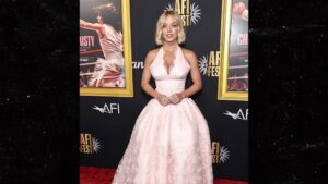 Sydney Sweeney Debuts Sexy Short Blonde Bob at ‘Christy’ Premiere