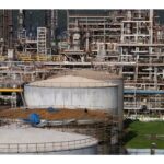 Oil Drops Even as US Raises Pressure on India Over Russian Crude