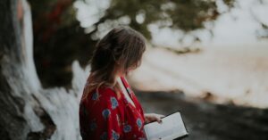 Daily Bible Reading Linked to Strong Self-Identity among Americans, Study Finds