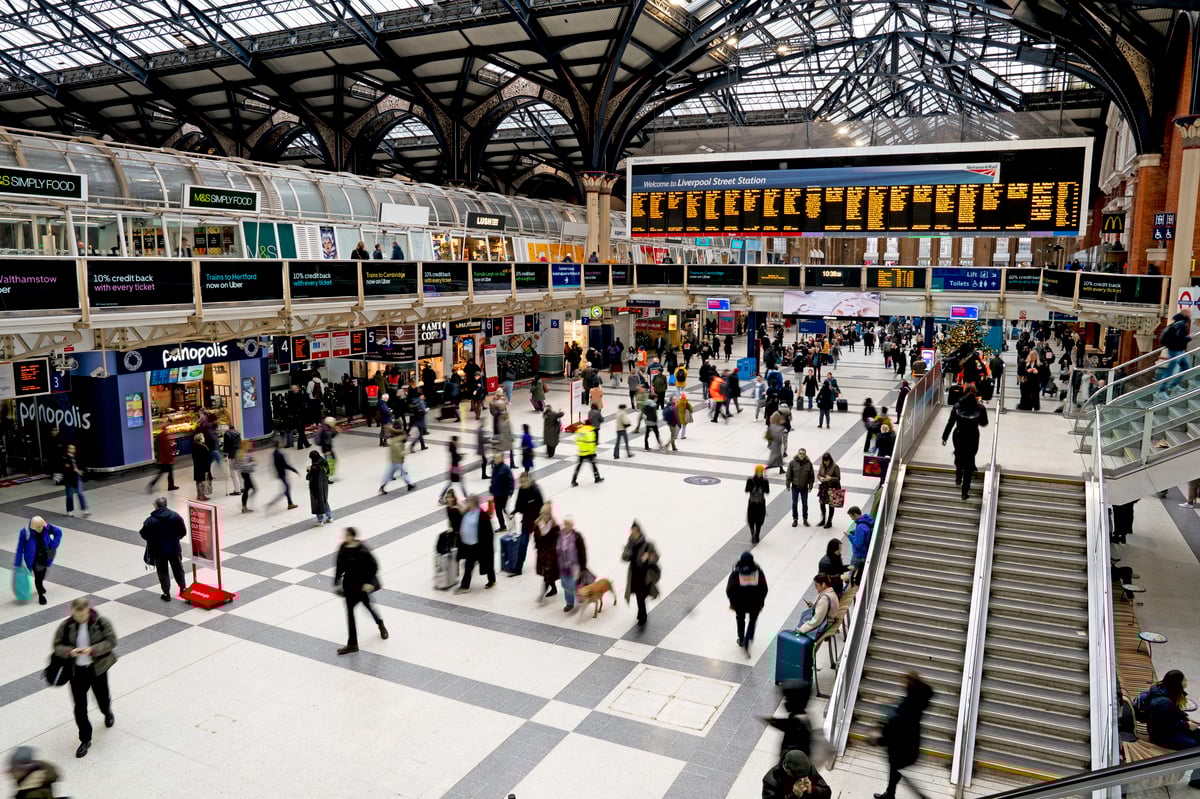 London travel news LIVE: Major travel disruption at London Liverpool Street and on M20