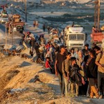 Palestinians flee Gaza City under Israeli bombardment