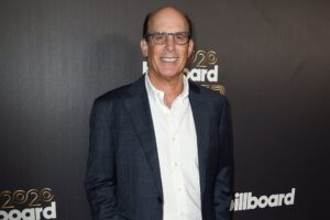 UMe’s Bruce Resnikoff Honored, John Mellencamp F-Bombs Antisemitism at Ambassadors of Peace Gala 2025