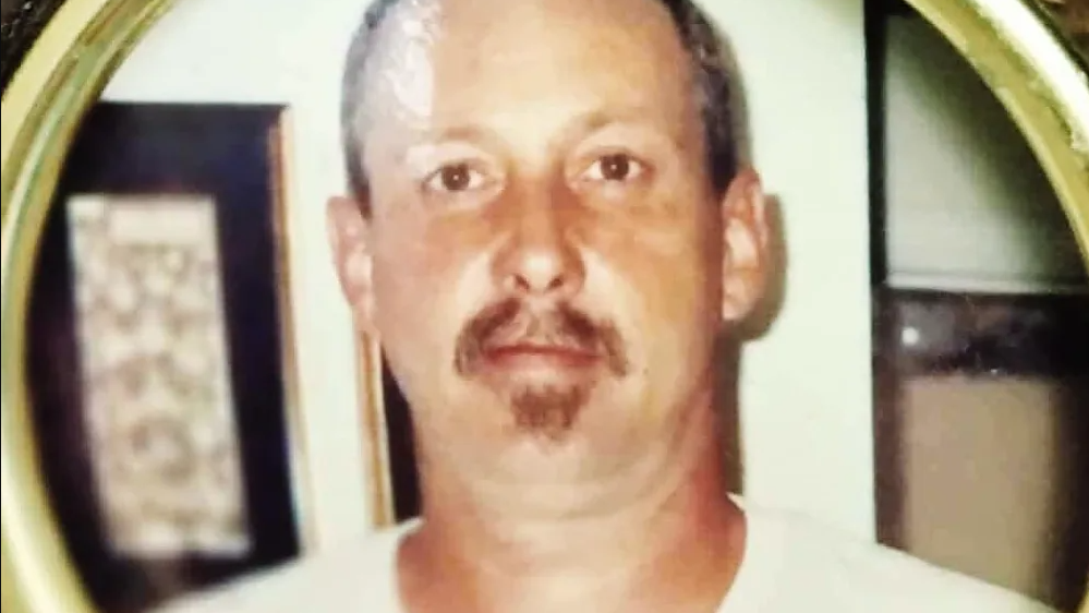 Albert Sturgill Jr: American man shot dead after flipping middle finger at Tennessee war memorial