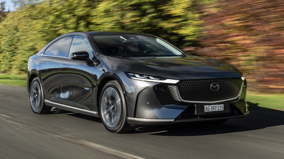 Mazda 6e Review: Good To Look At, Decent To Drive, Annoying To Use