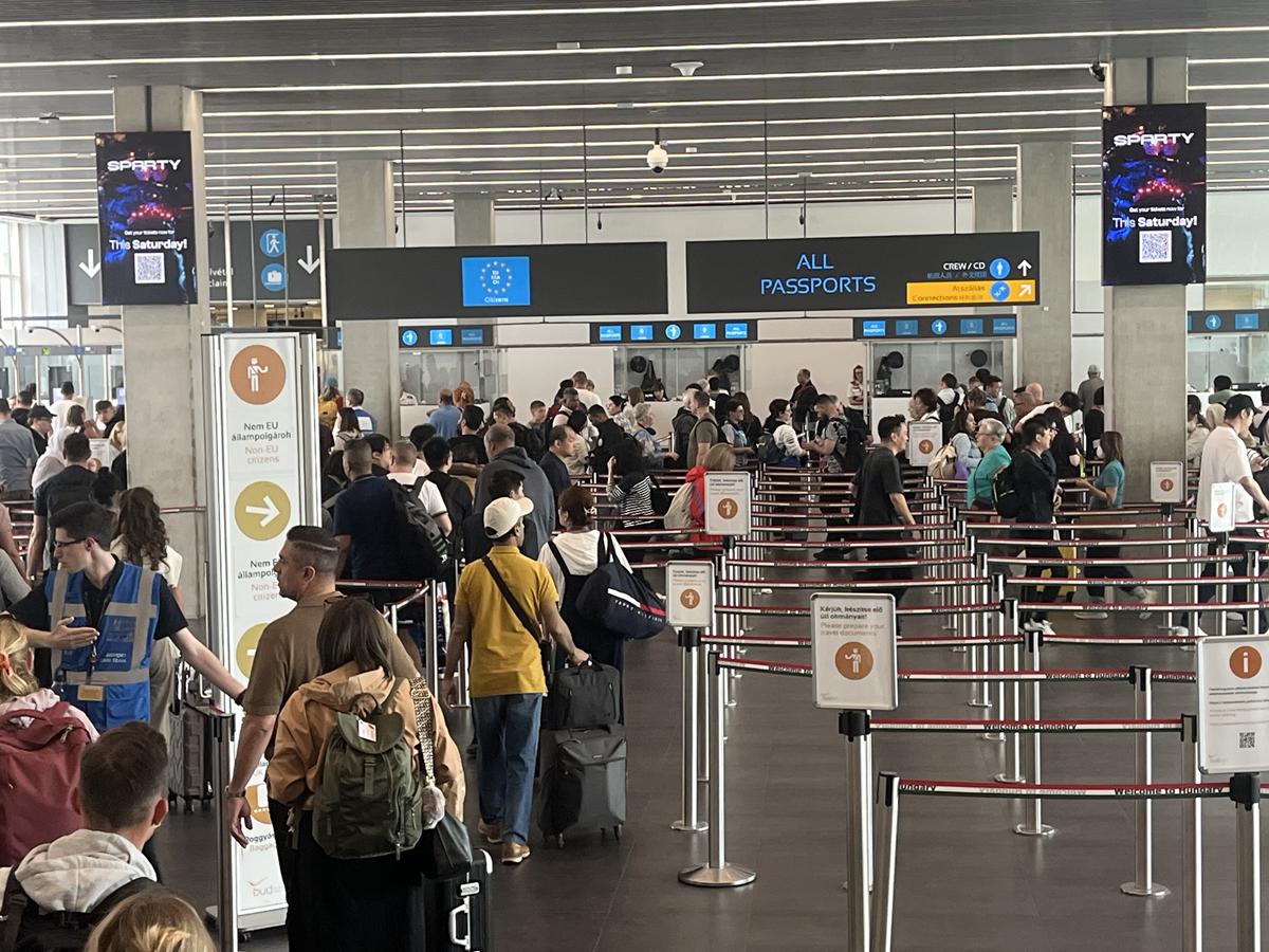 Airlines unhappy as European Parliament backs passengers’ rights: larger cabin bags and higher compensation