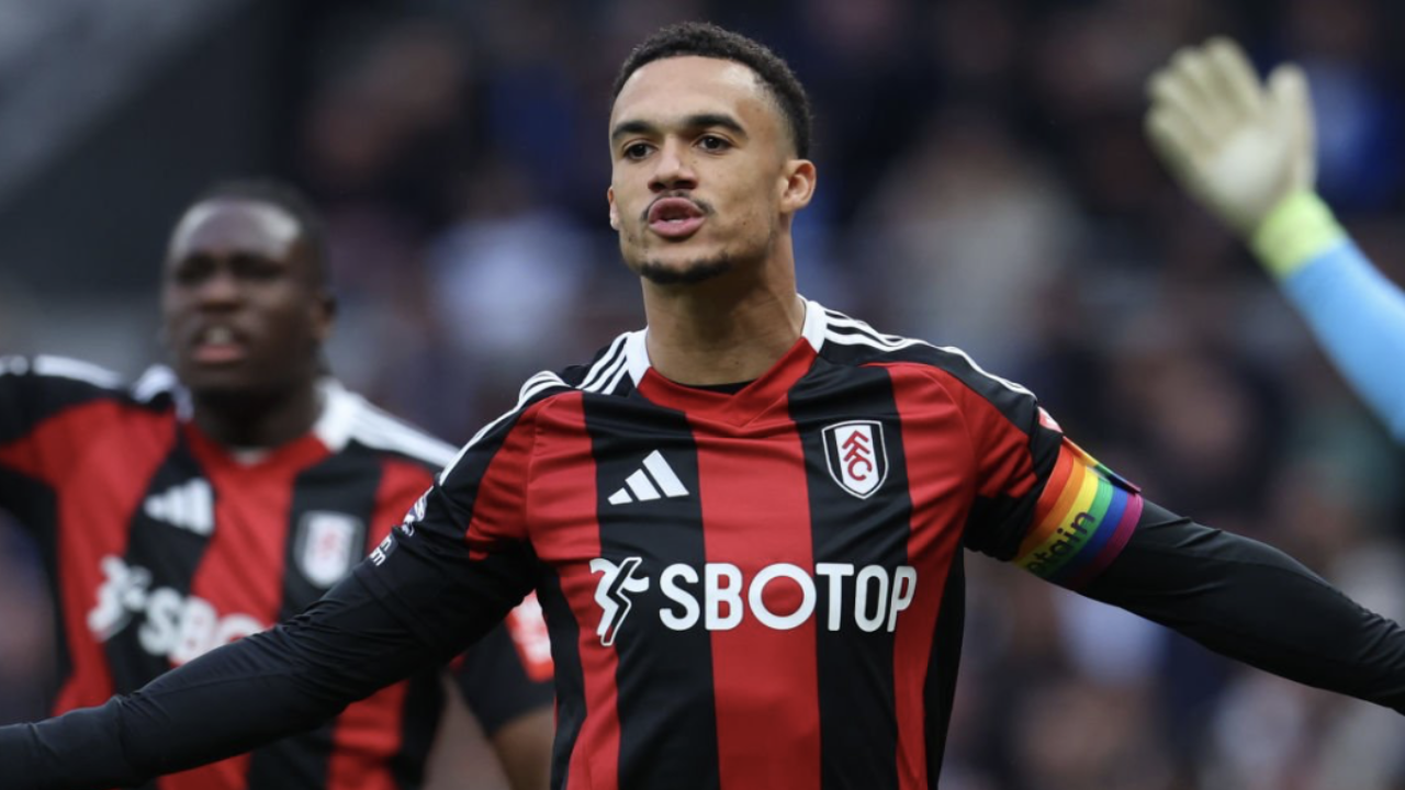Antonee Robinson to miss Fulham-Newcastle United clash